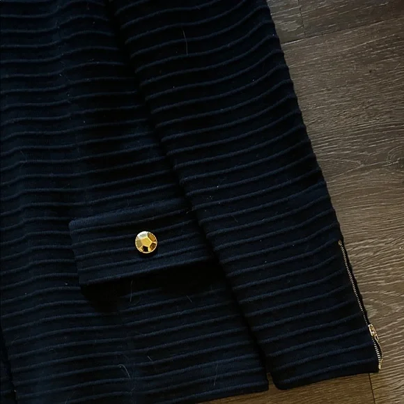St. John Black Ribbed Blazer with Gold Details - Picture 4 of 6